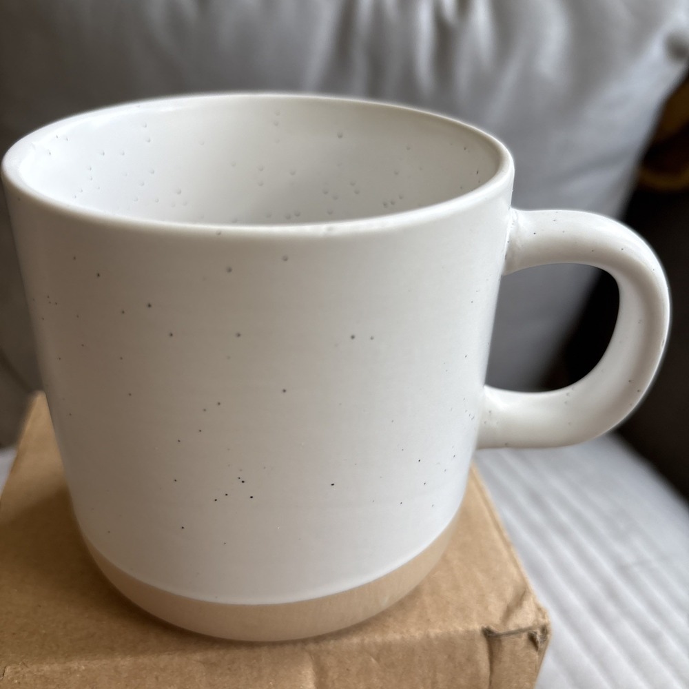 Ceramic Mug White Speckled 12 Oz Clay Bottom 3.5" x 3.5" New in box - Picture 2 of 6